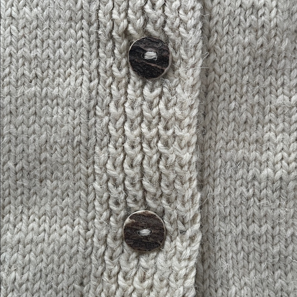 Swaledale woollens Women’s Knit Cardigan Ivory buttons Pockets - Picture 4 of 5